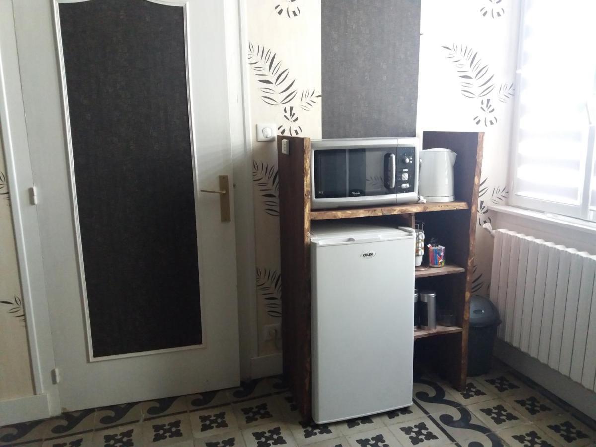 Chambre Meublee A Louer Пузож Екстериор снимка